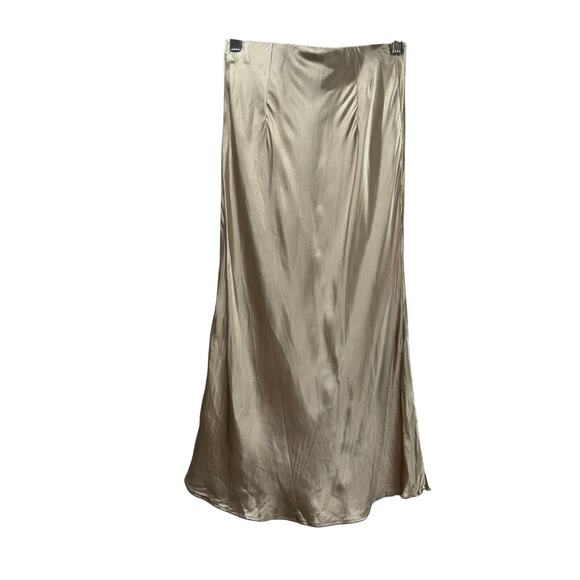 Quince Cream Mini Skirt - Picture 7 of 15